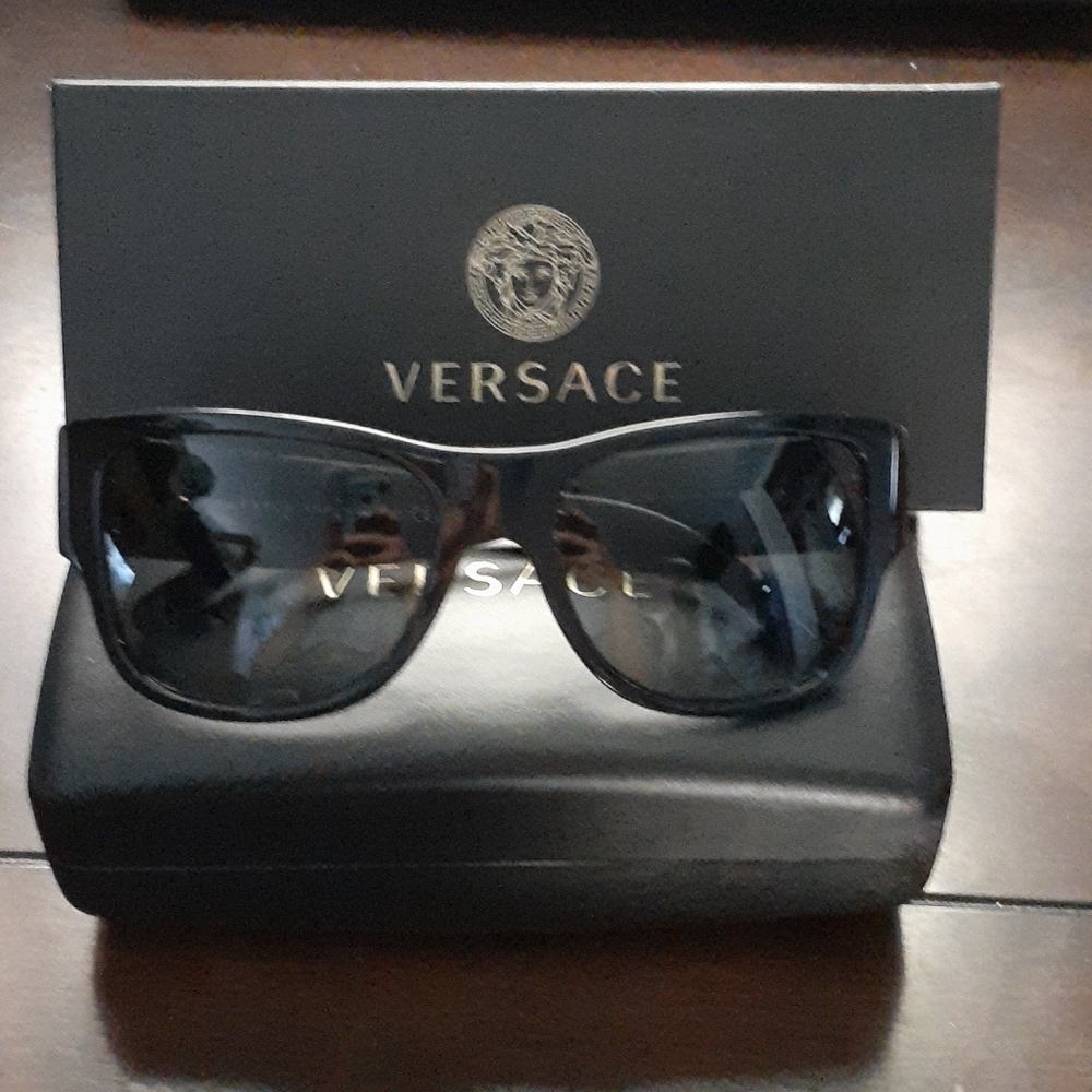 VERSACE sunglasses